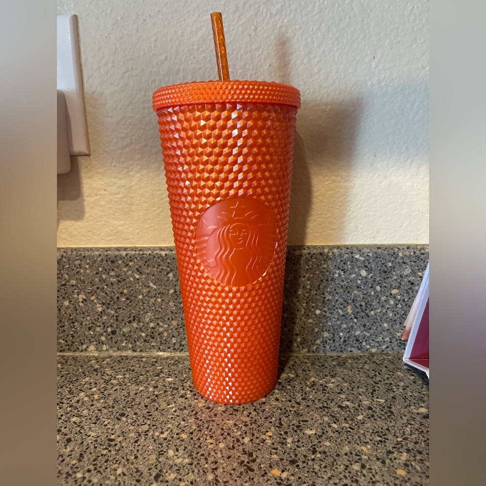 Starbucks venti dragonfuit studded brand new